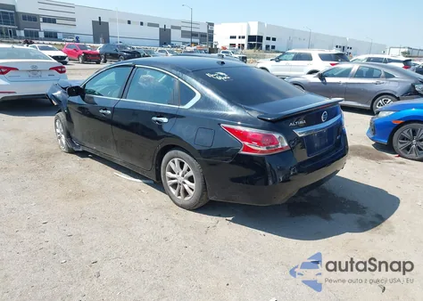2015 Nissan Altima 2.5 S z USA, uszkodzony, nr VIN 1N4AL3AP9FC475734